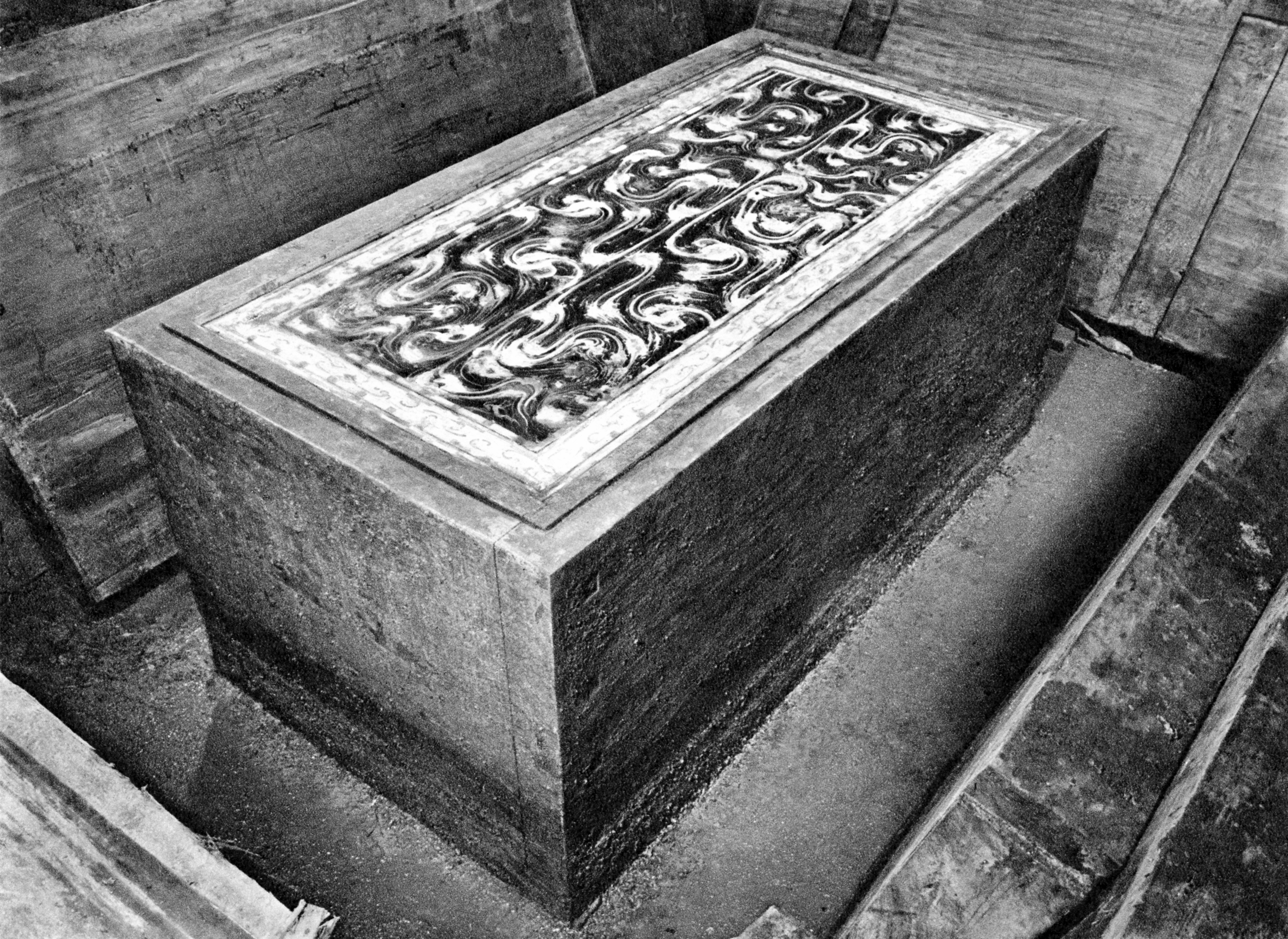 《鬼吹灯》,《盗墓笔记》等盗墓题材类小说中常会提到一个词"棺椁",而