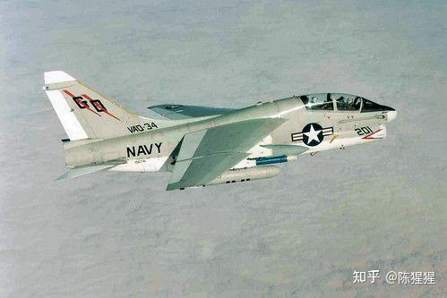 如何比较a6攻击机和a7攻击机