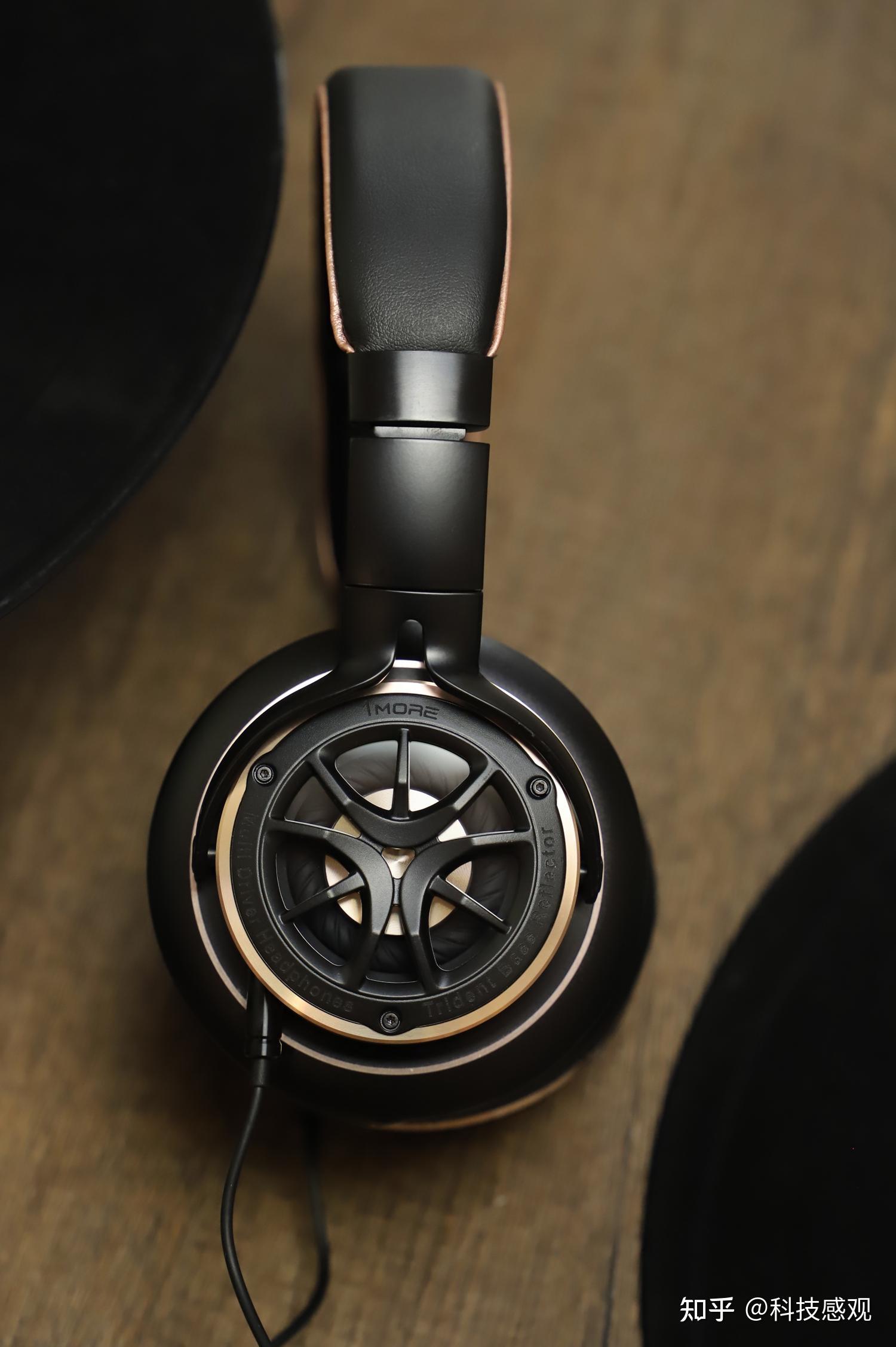 周董唐人街探案ip聆听更真实的1more三单元头戴式耳机