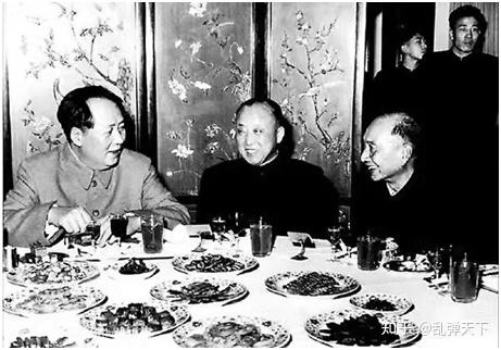 名将卫立煌为何在辽沈战役中成了“窝囊废”?他是国军内部最高级别共党? - 知乎