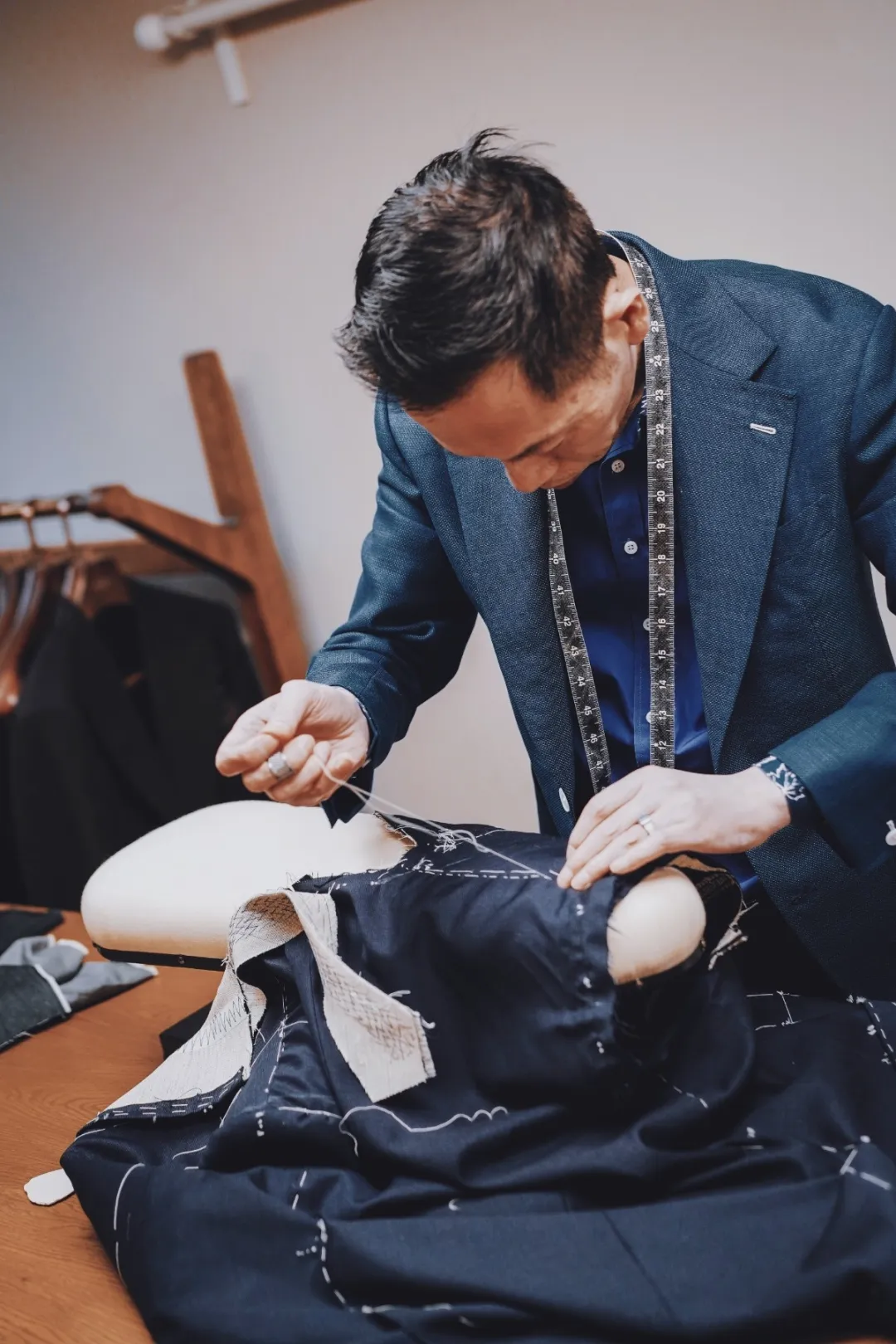 editorial | 匠心入魂 瑰宝级手工西服大师
