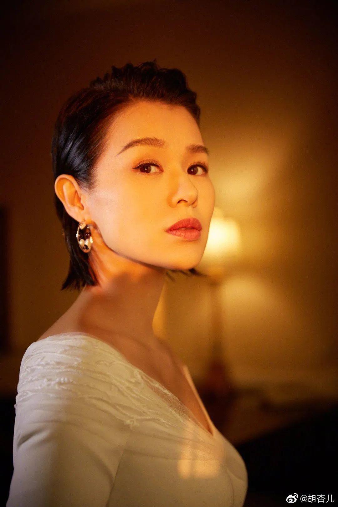 如何看待演员请就位2胡杏儿获得冠军