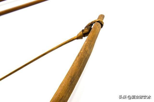 非洲两万年多年来都没改动过的猎弓,外形很粗糙,但“杀伤力”还可以 - 知乎