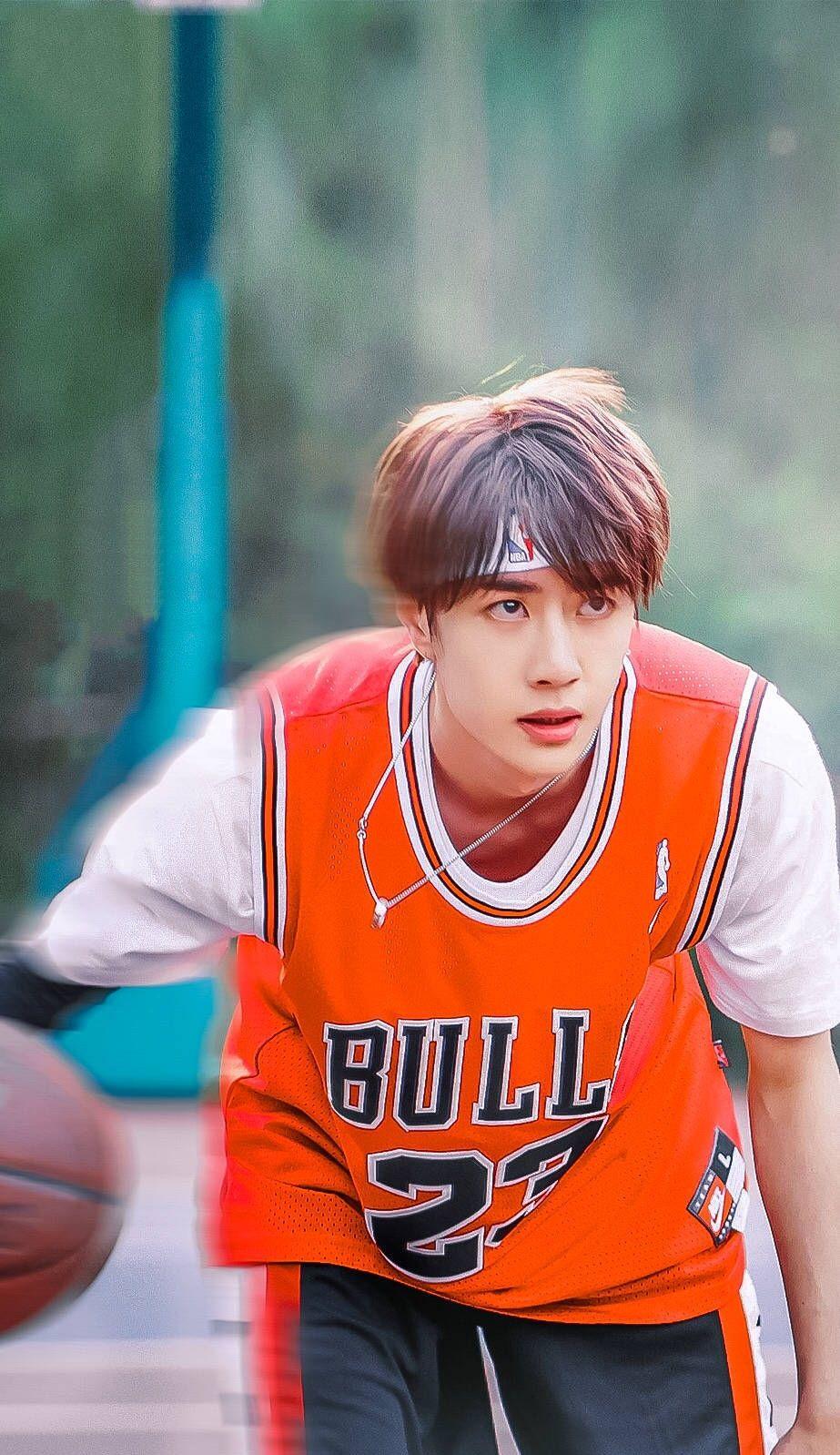 王一博有哪些少年感的照片? - 知乎