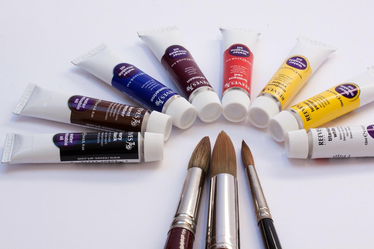 丙烯画颜料用什么笔