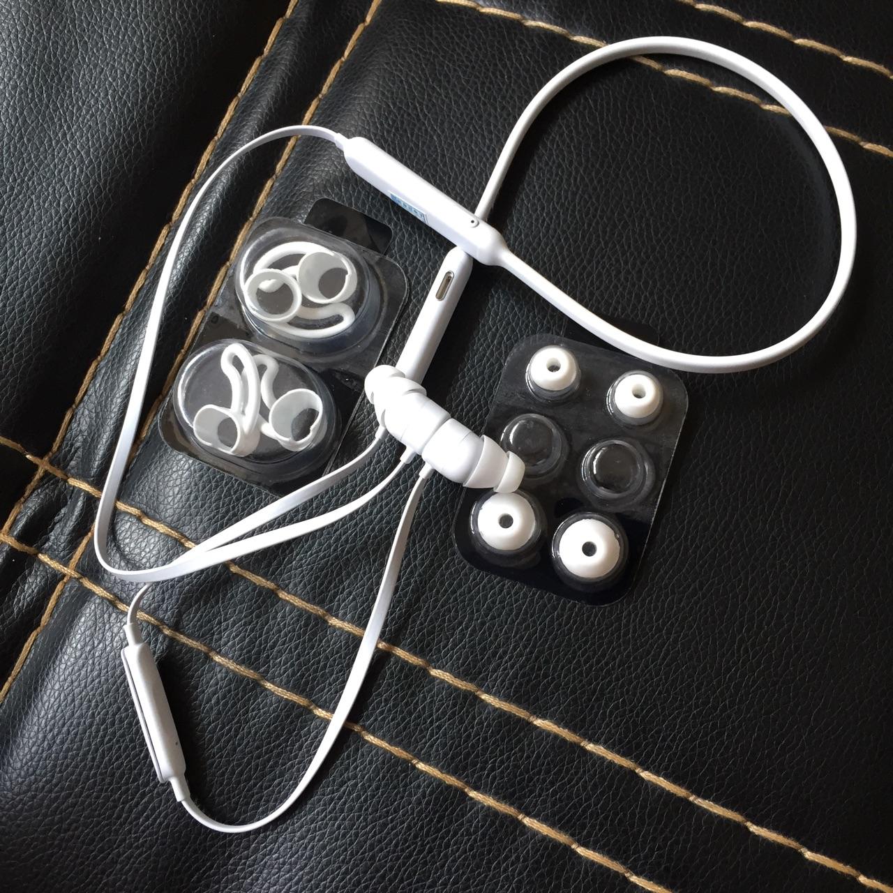 目前有没有专业测量耳朵大小的方法?测量单位是什么?