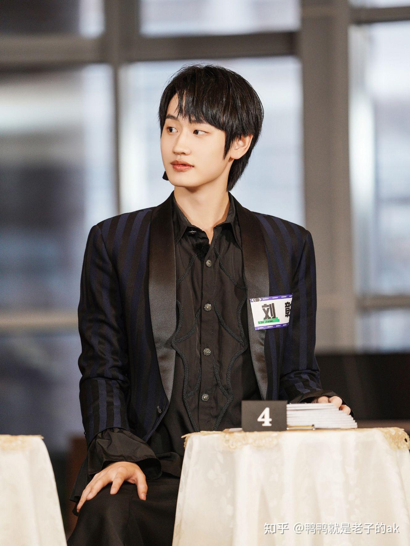 如何看待《创造营2021》ak刘彰的排位?没进过出道位真没希望吗?