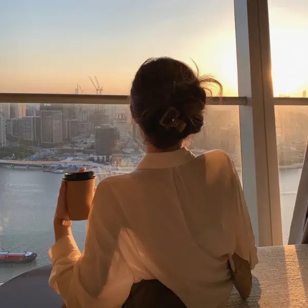 成年女人最适合的微信头像图片大全(精选16张)