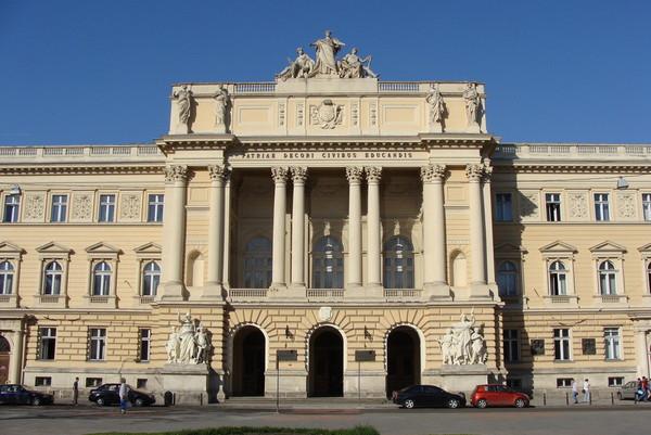 利沃夫国立大学图片