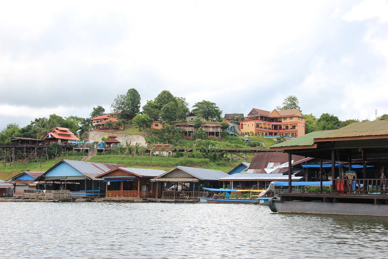 4. 国际竞争激烈