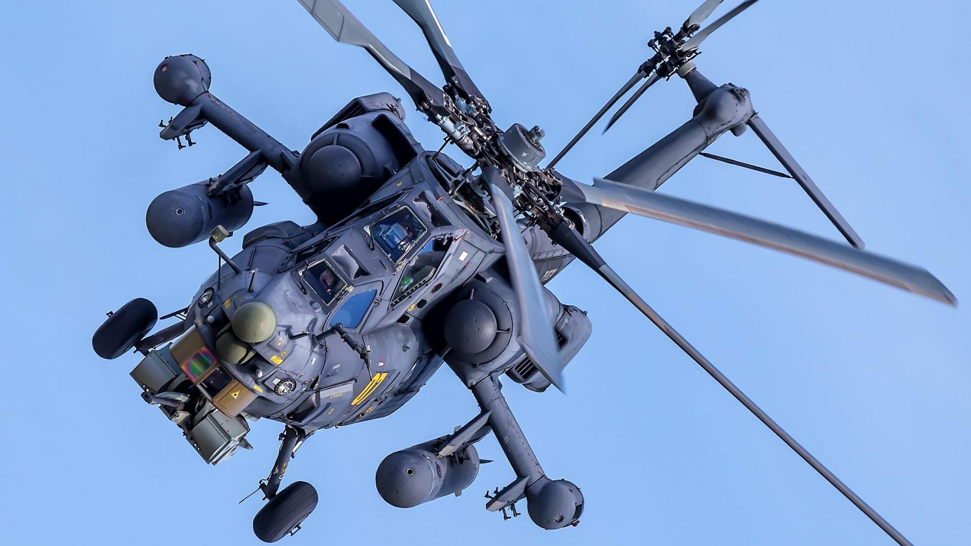 直20大肚量大用途上得了高原下得了海多方面超越美制黑鹰