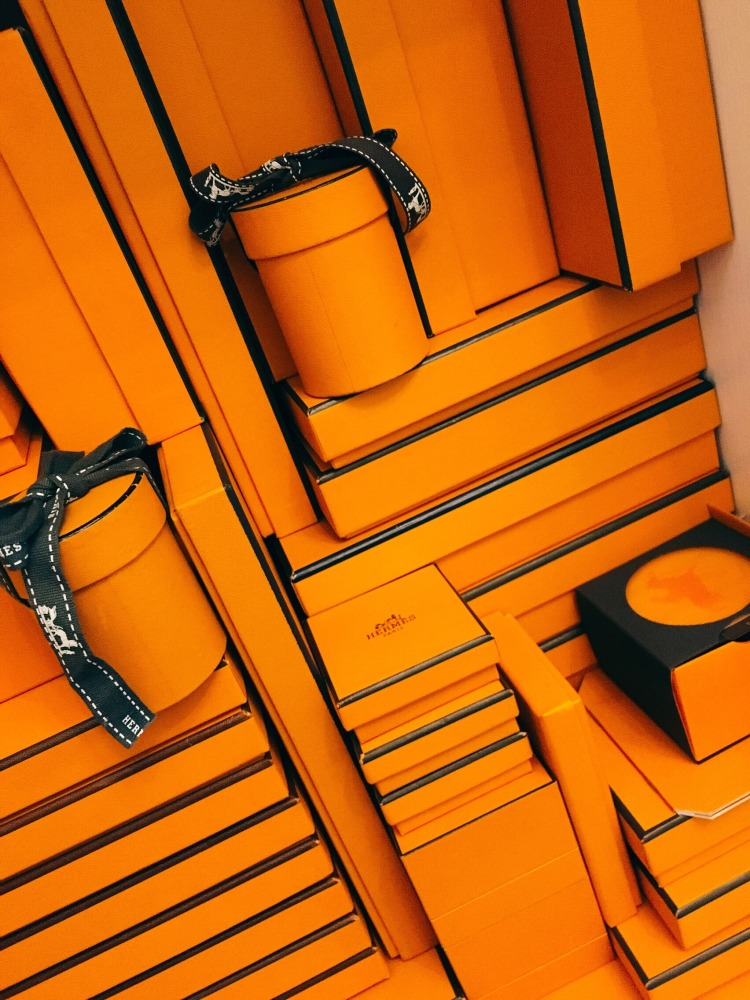 爱马仕包装盒为什么是橙色的?