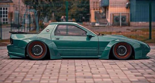 当赤城白彗星遇上宽体马自达rx7fc虚拟改装案例