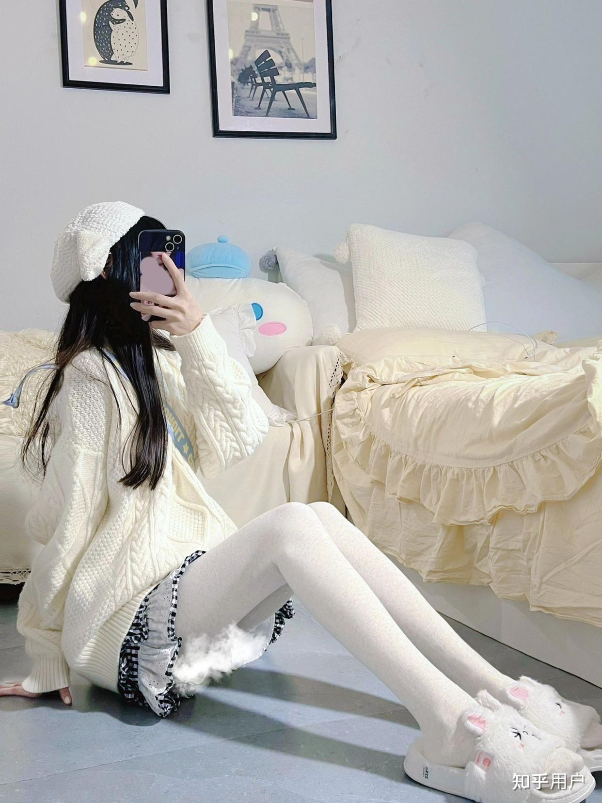 女生穿jk制服时可以搭配光脚穿凉鞋吗