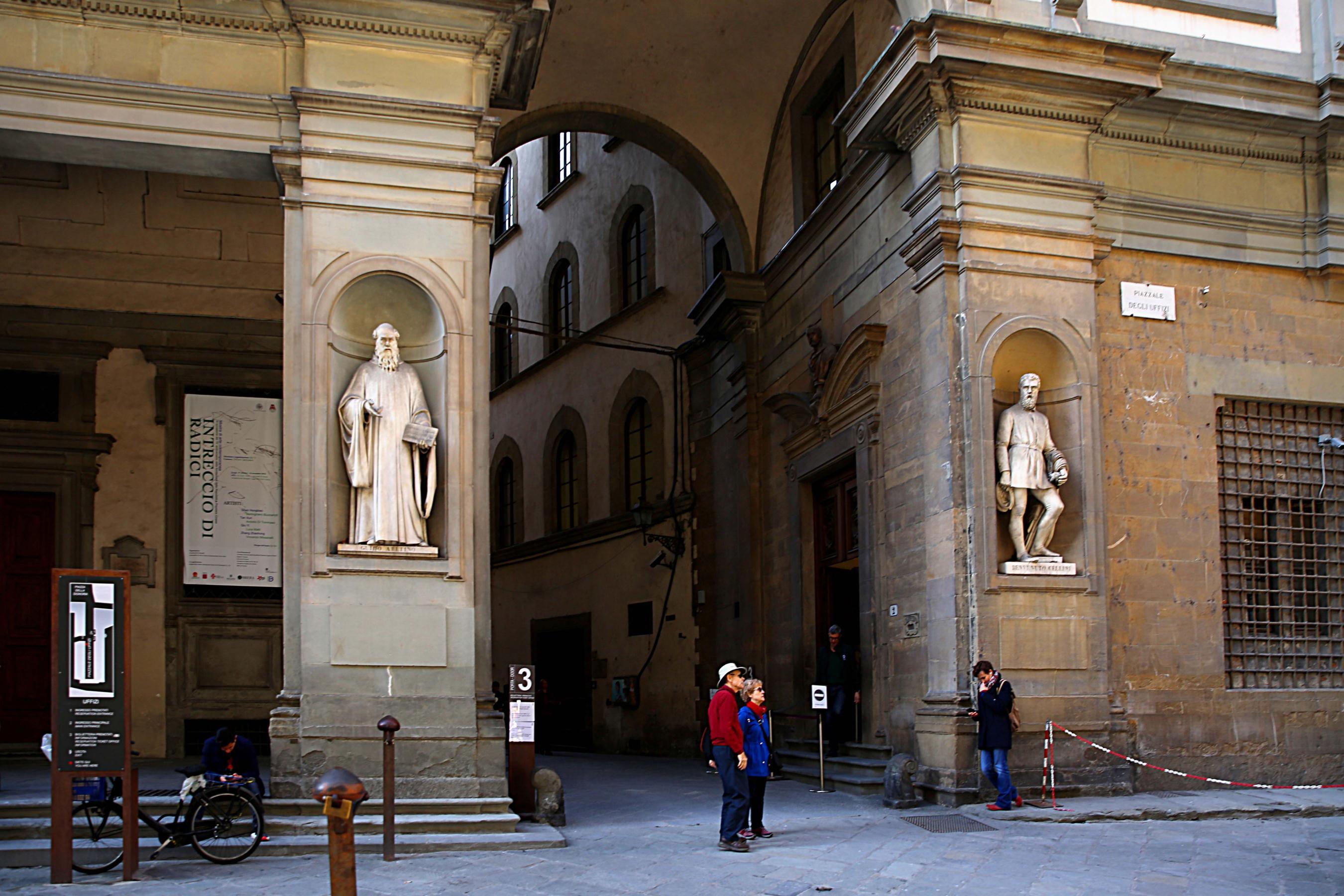 佛罗伦萨乌菲齐美术馆名人长廊28座雕像馆藏雕塑与内景多图欣赏