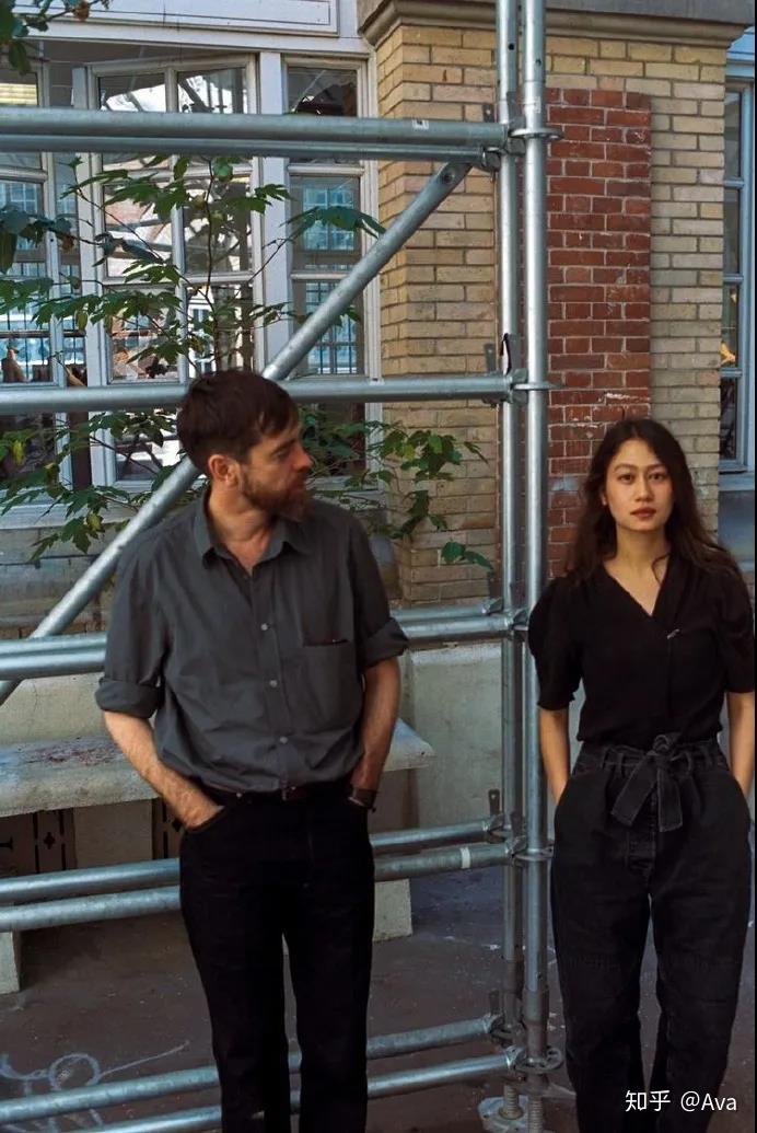 极简优雅的lemaire背后的设计师爱情或许更让人期待