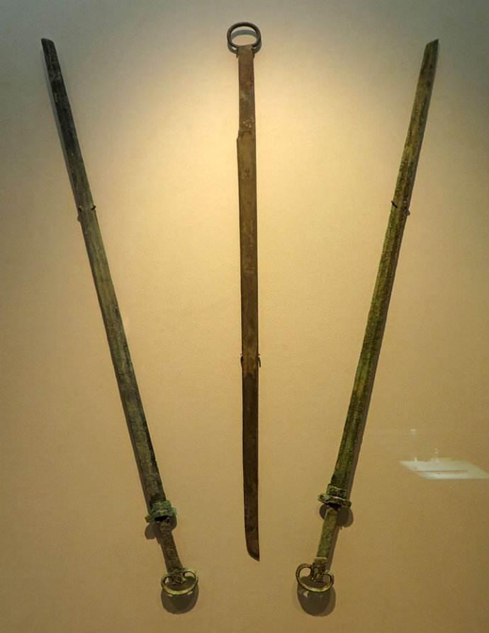 为什么中国的单手剑不配盾