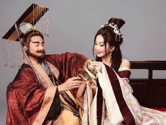 《封神演义》中，为什么纣王身死得封，而妲己却不是？