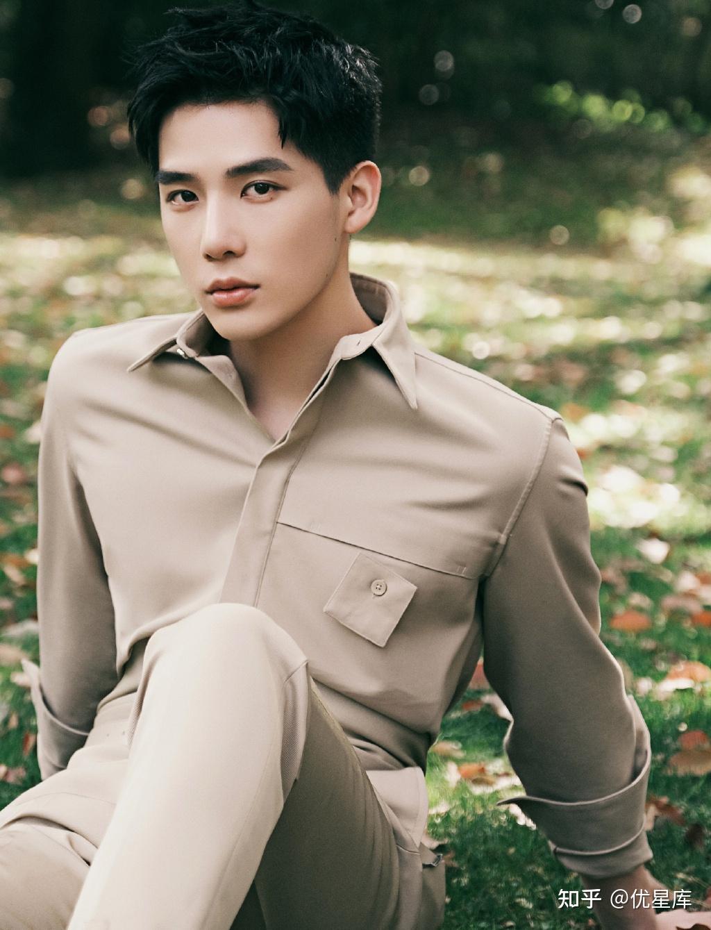 新生代潜力小生王安宇不断发力新剧陪你逐风飞翔甜蜜上头