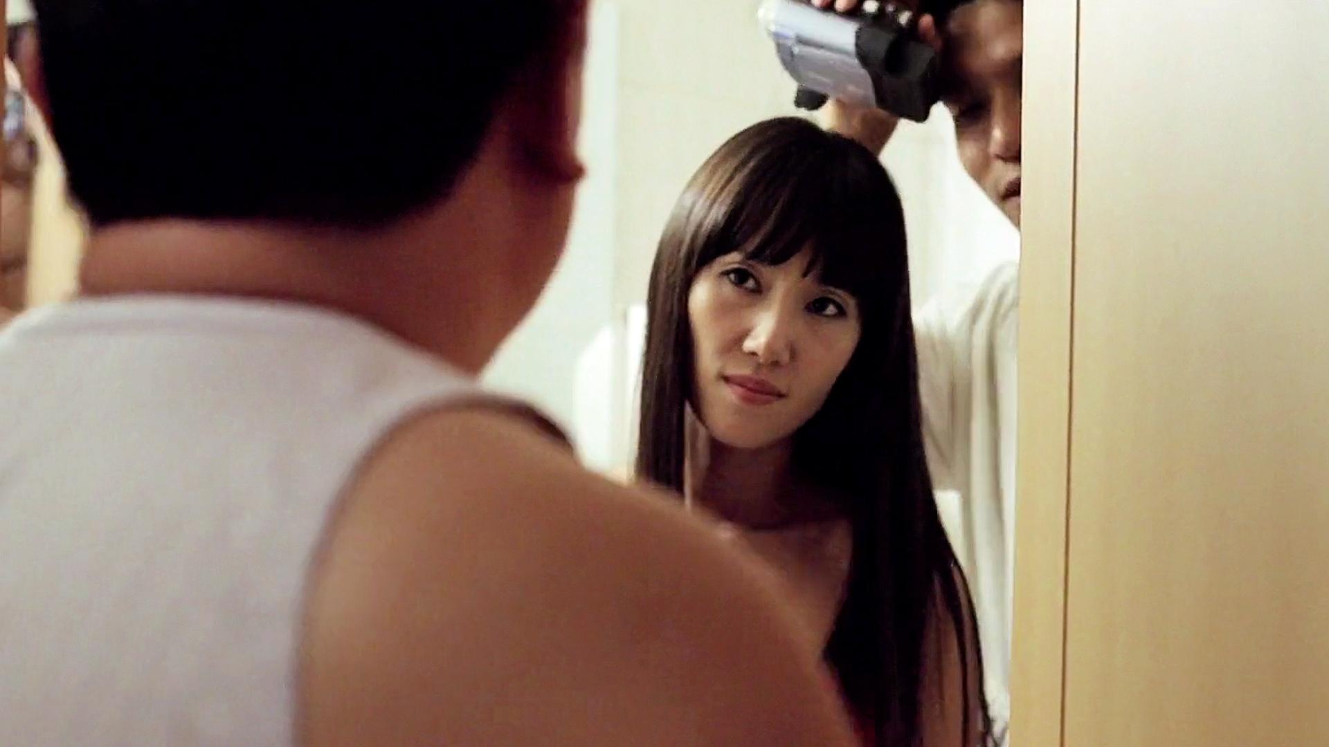 韩国电影《追击者》中的检察官和片中的杀人犯之间有什么关系?