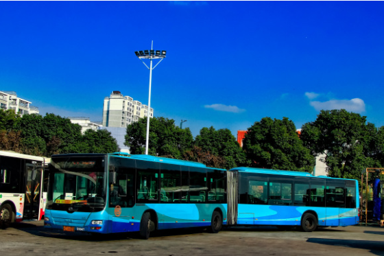 硬核盤點常州公交車brt黃海dd6186s02型鉸接城市客車參數2