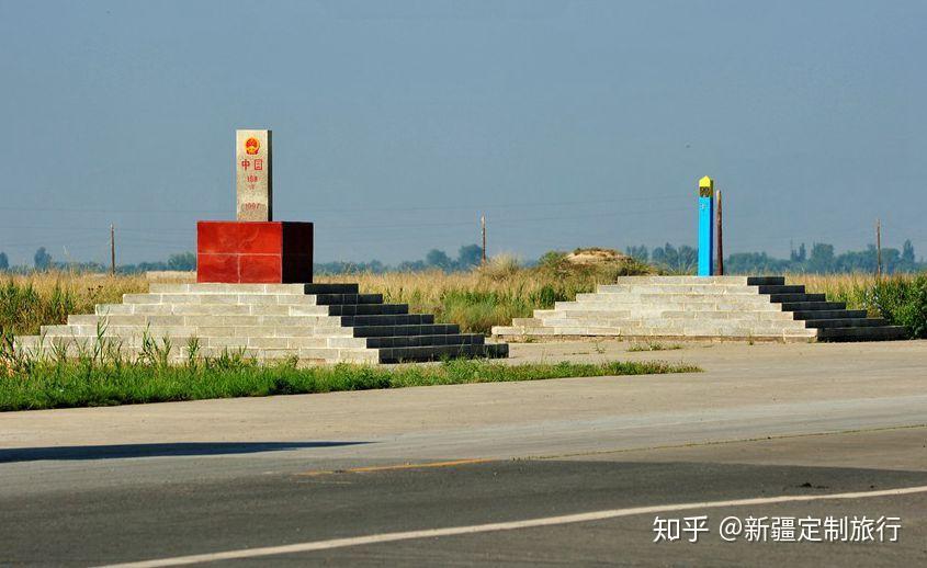 阿勒泰地区青河县塔克什肯口岸中吉边界77号界碑新疆吐尔尕5号界碑