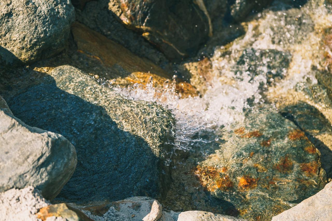 4. 水润泰山石纹理