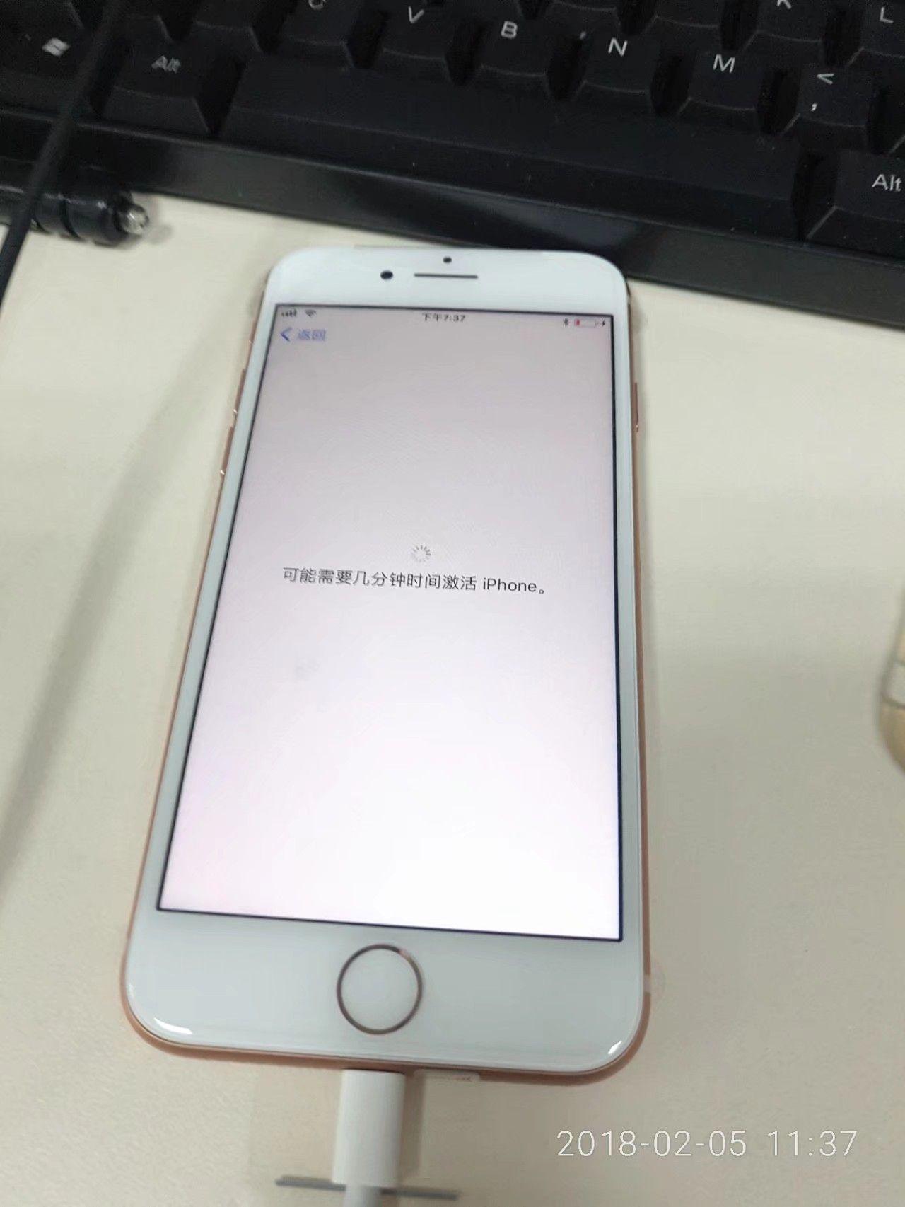 荣耀v10和苹果8该买哪个好?