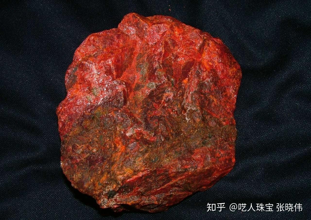 朱砂原矿石吊坠正品高纯度晶体三代全透光的这种如何辨别真假,在线等