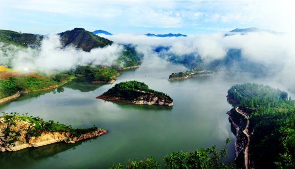 線路一:西安——商州仙娥湖(湖光水色空氣好)——商南後灣(秦嶺慢谷天