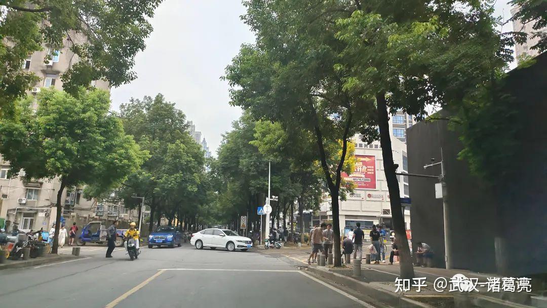 纯新盘！网传倒挂5000+？明明比隔壁贵1万......龙湖御湖境怎么样？ - 知乎