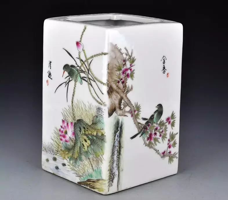 大清康熙年製筆筒 大清康熙年製 辰砂大筆筒 An inscribed blue and