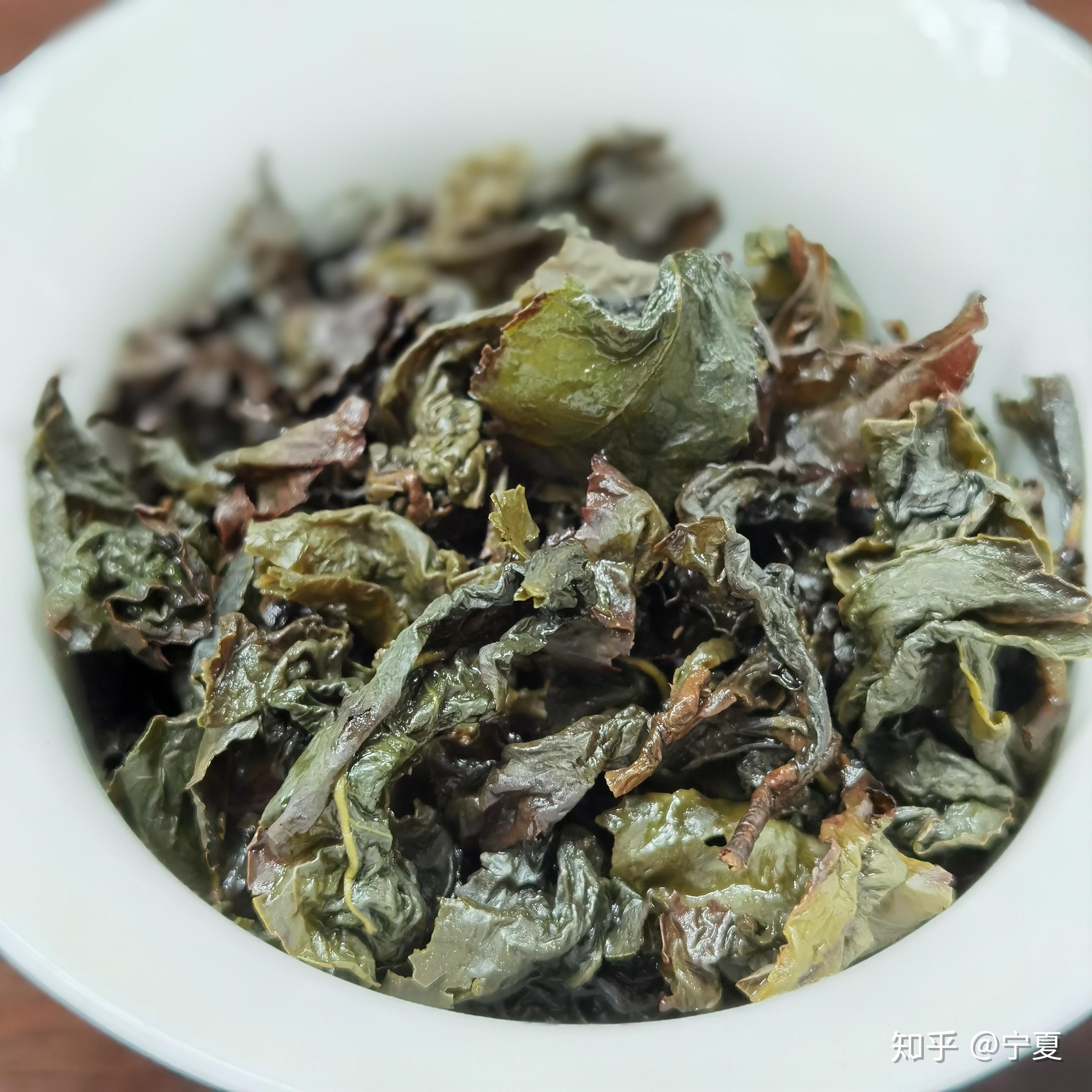 平和白芽奇兰是1981年由平和县崎岭乡彭溪村坑岸边