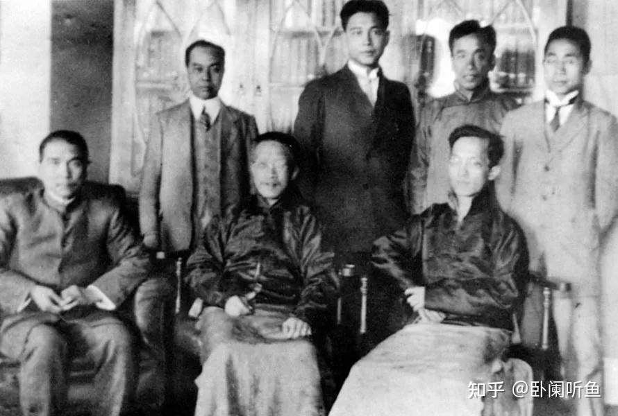“神经”章太炎:骂袁世凯孙中山,收徒鲁迅,拒当总统还登报征婚 - 知乎