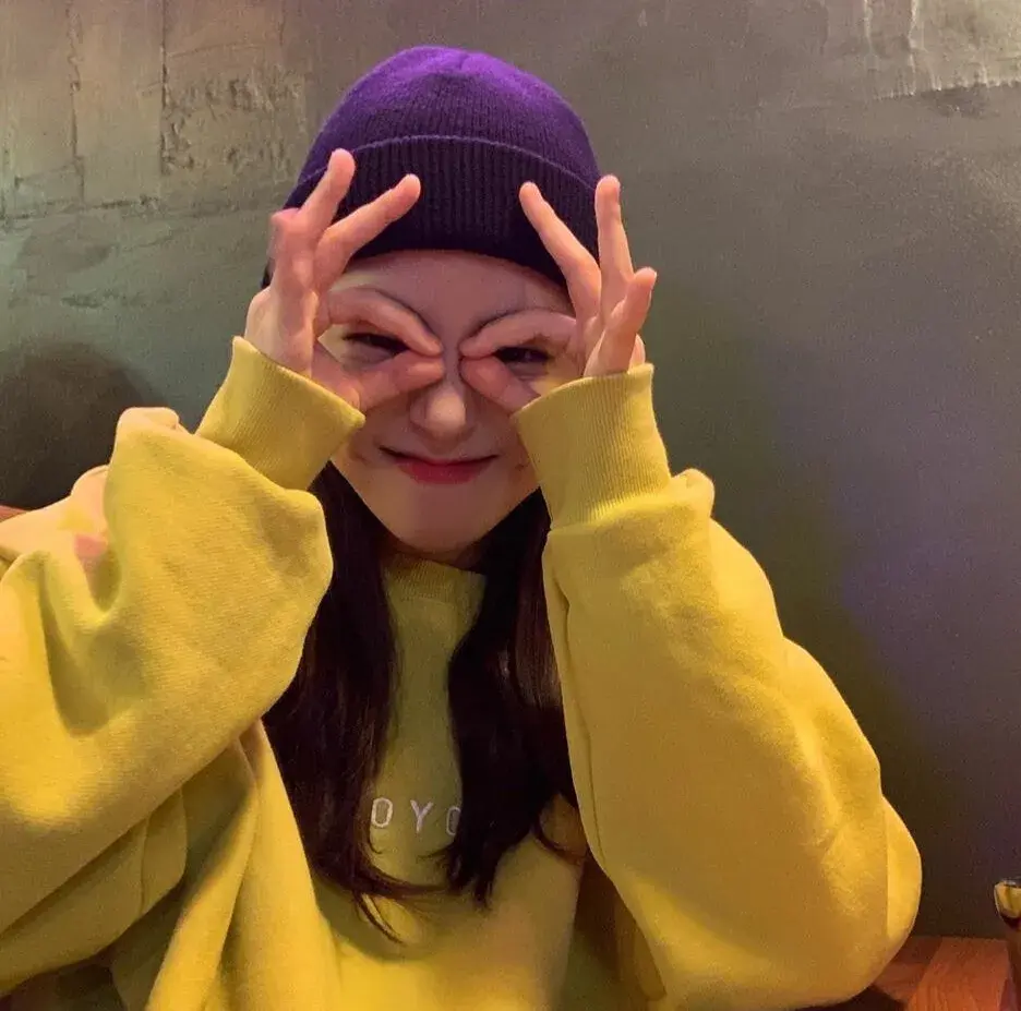 有哪些女生沙雕头像? - 知乎