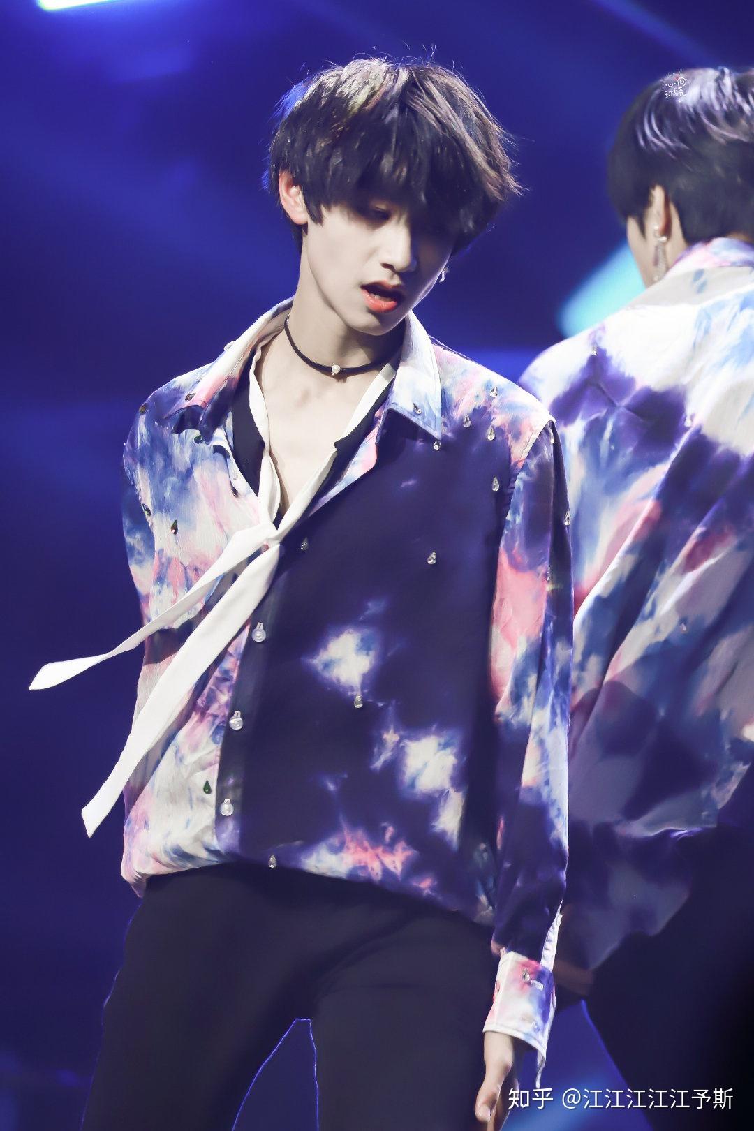 看了朱志鑫的troublemaker觉得他怎么样