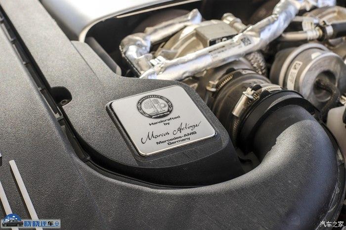 这台带有工程师签名的发动机,476马力,650牛米,这个数据对于m178来说