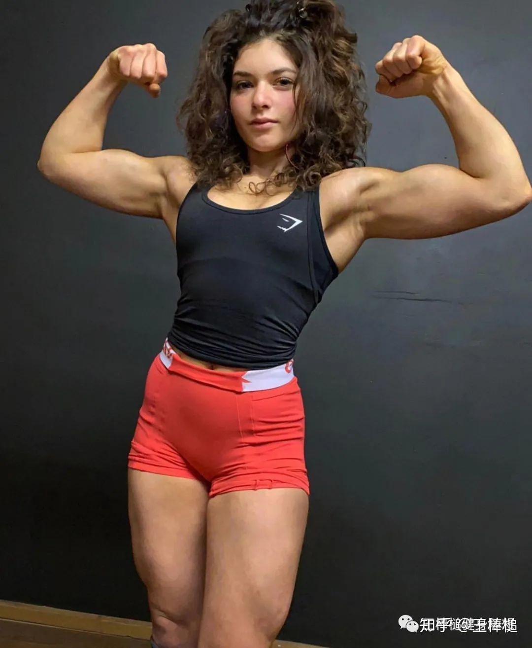 女性和力量举的故事比你想象的更精彩