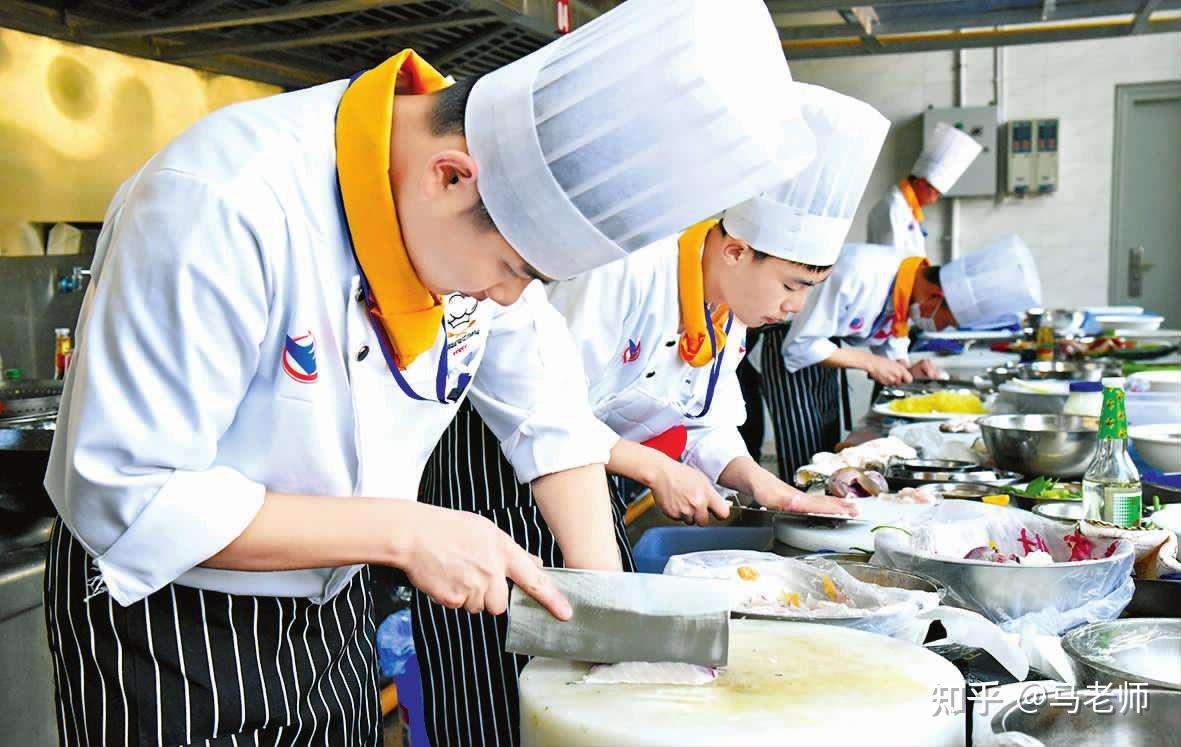 技术,餐饮经营与管理,烹饪专业英语等就业方向:中式面点师,中式烹调师