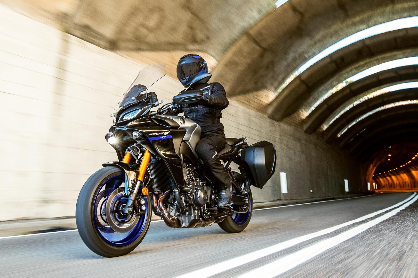 雅马哈tracer9准公升级三缸公路旅行车发布