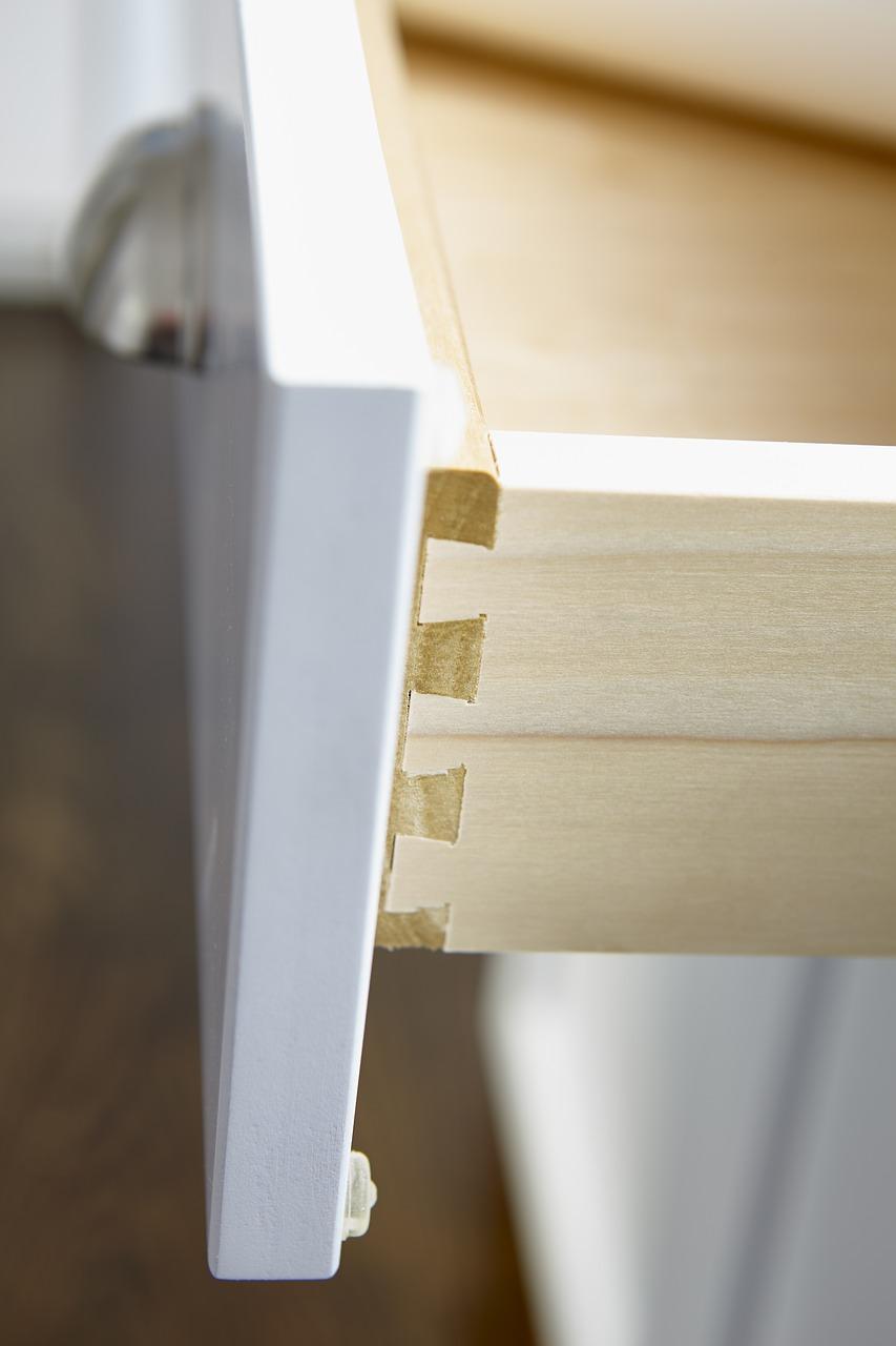 台下盆底部如何固定