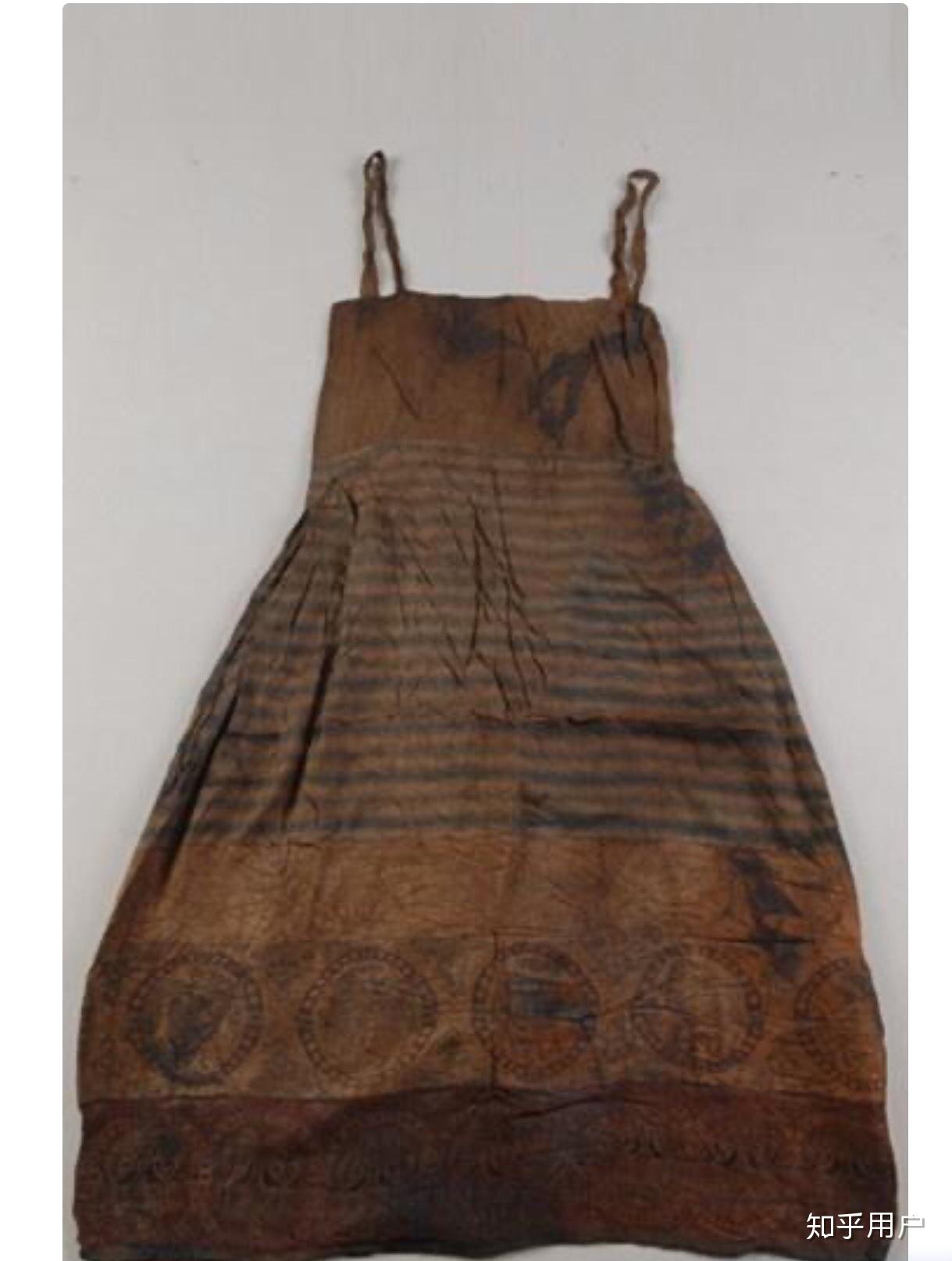 齐胸襦裙,或者说齐胸衫裙,到底有没有文物出土?它的形制到底是啥样的?