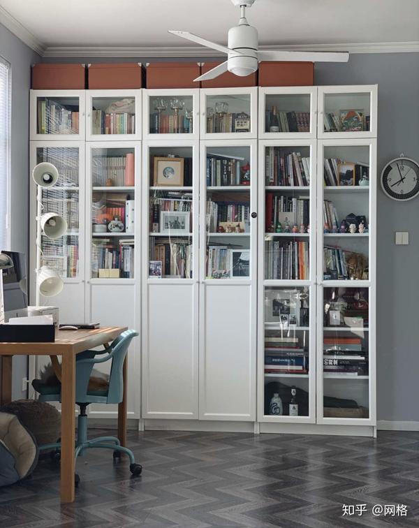 书柜开放式好还是封闭式好