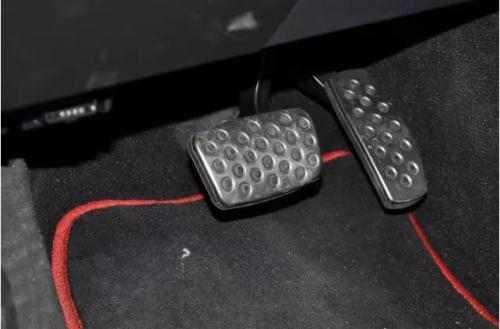 7挡双离合驾驶视频教程_奥迪7挡双离合8挡自动_自动挡车的驾驶方法