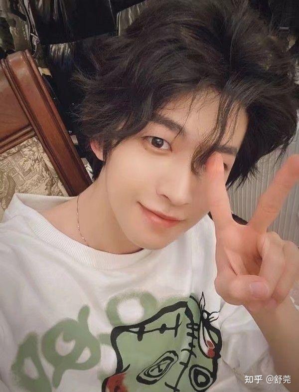 说说为什么喜欢into1刘宇可以吗? - 知乎