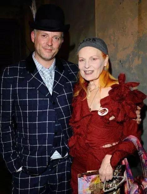 westwood(西太后)的儿子joe corre和妻子serena rees于1994年在伦敦