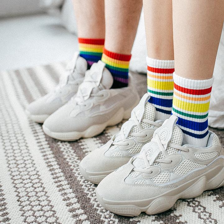 白色鞋配什么袜子?