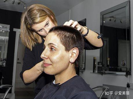 为什么现在男理发师多,女理发师少?