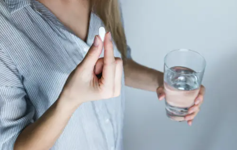 吃药时,什么姿势最合理?科学家给出了答案 - 知乎