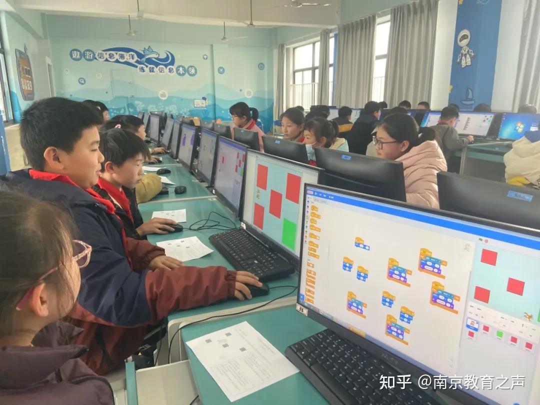 校园报道编织梦想程就未来力小海德北岸高年级开展校园scratch编程